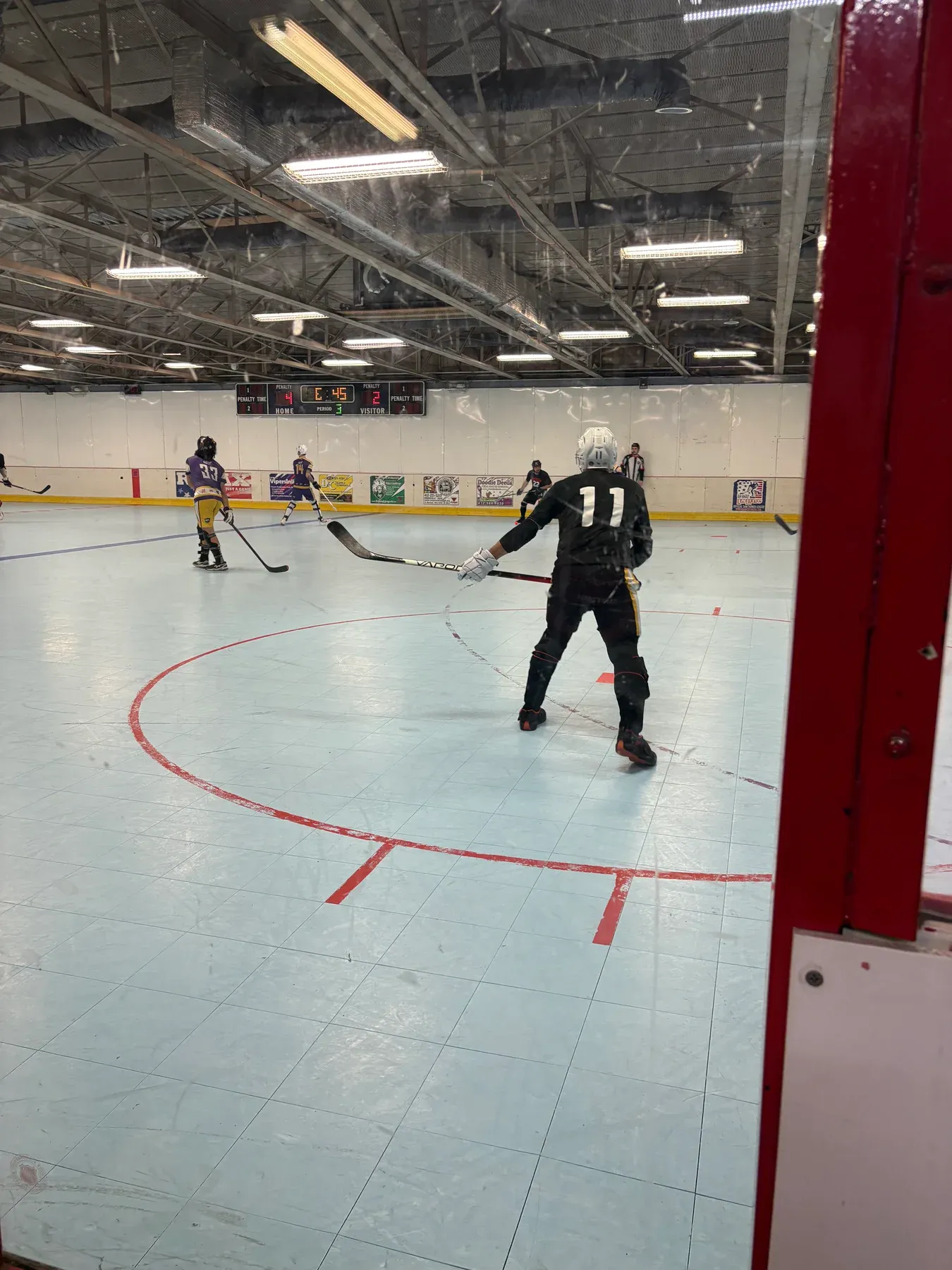 Ball hockey photo 1